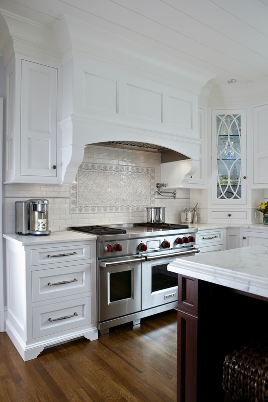 Thassos-Cararra Waterjet Mosaic Backsplash